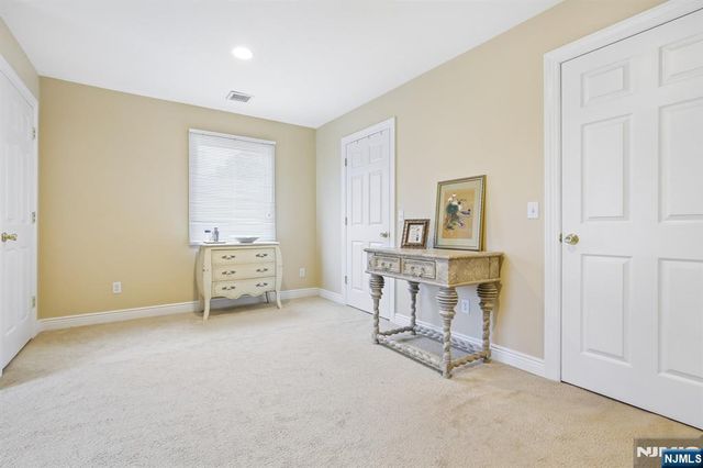 292 Gorden Drive, Paramus, NJ 07652