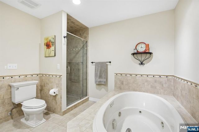 292 Gorden Drive, Paramus, NJ 07652