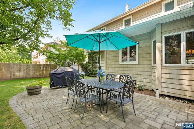 292 Gorden Drive, Paramus, NJ 07652
