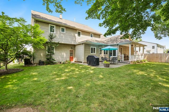 292 Gorden Drive, Paramus, NJ 07652