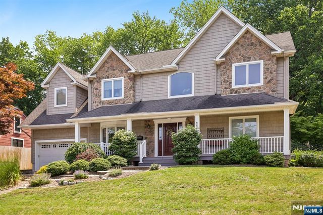 292 Gorden Drive, Paramus, NJ 07652