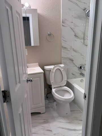 9519 Birmingham Drive, Palm Beach Gardens, FL 33410