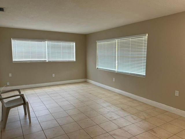 9519 Birmingham Drive, Palm Beach Gardens, FL 33410