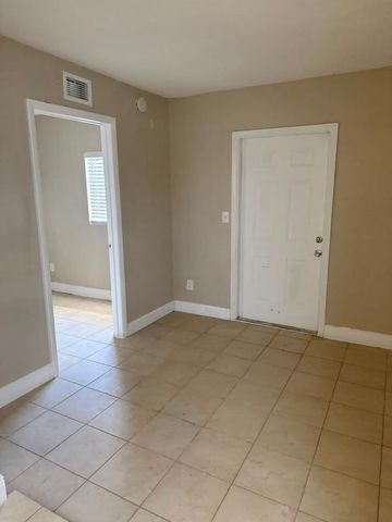 9519 Birmingham Drive, Palm Beach Gardens, FL 33410