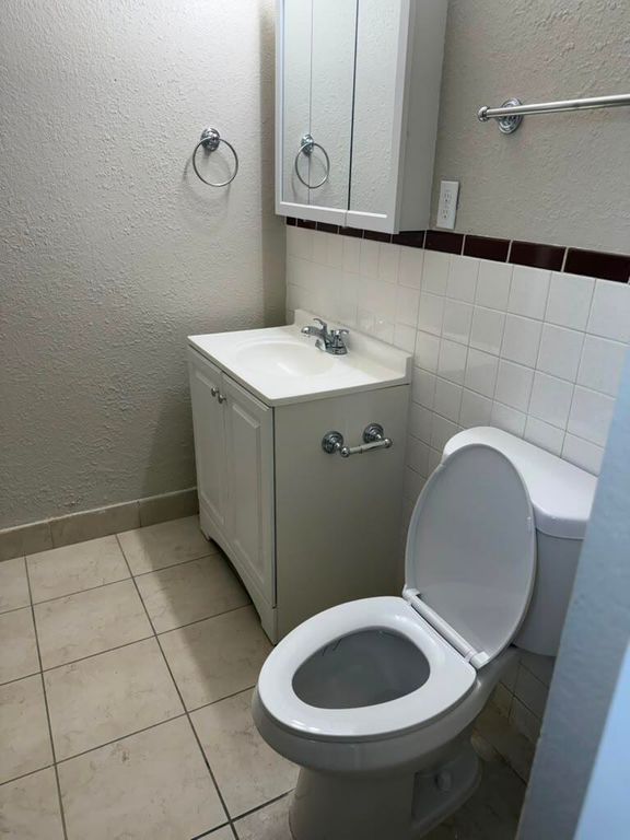 9519 Birmingham Drive, Palm Beach Gardens, FL 33410