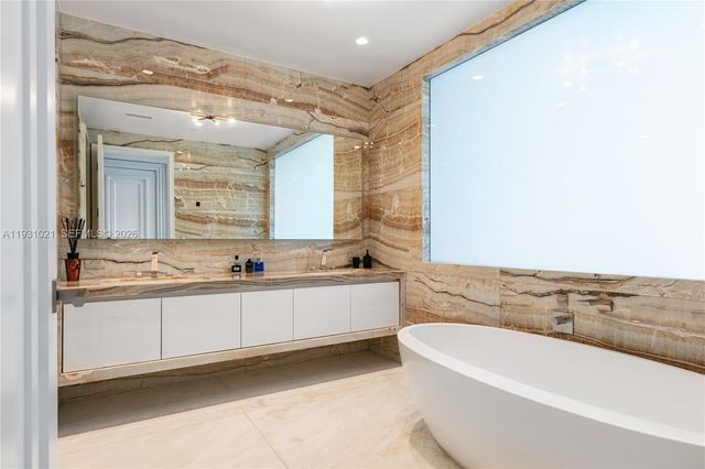 17901 Collins Ave 1002, Sunny Isles Beach, FL 33160