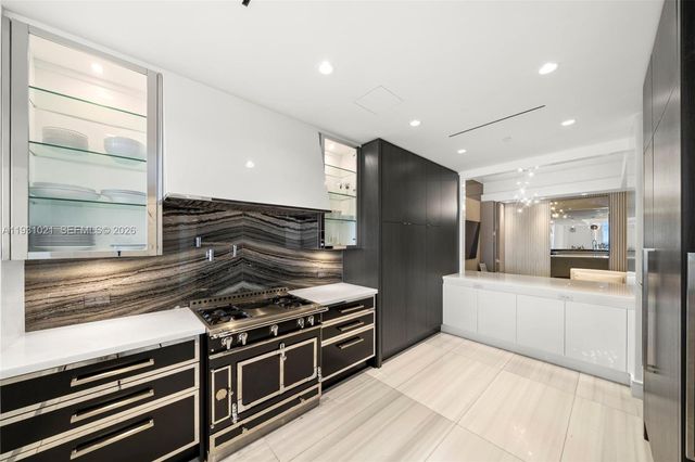 17901 Collins Ave 1002, Sunny Isles Beach, FL 33160