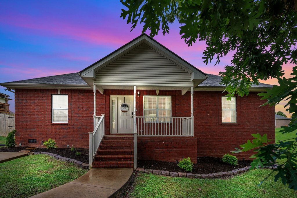 2029 Sunday Silence Dr, Greenbrier, TN 37073