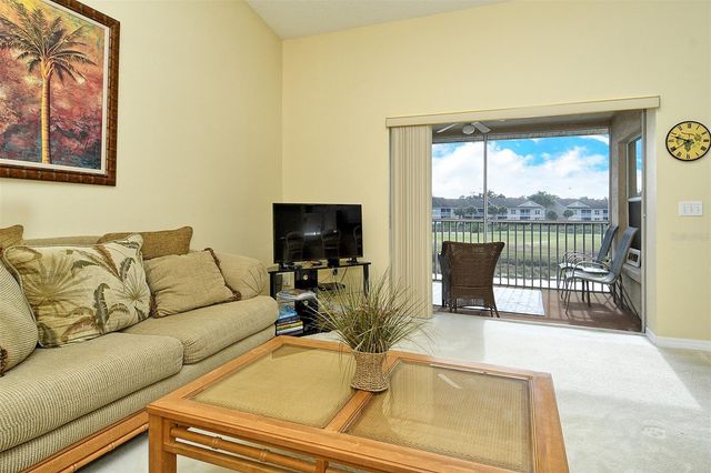 5370 HYLAND HILLS AVENUE 2724, Sarasota, FL 34241