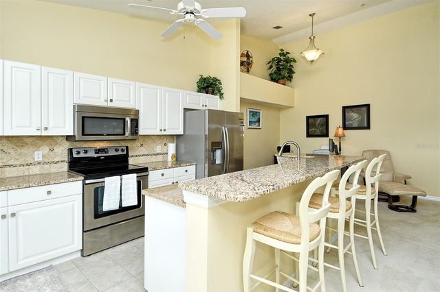 5370 HYLAND HILLS AVENUE 2724, Sarasota, FL 34241