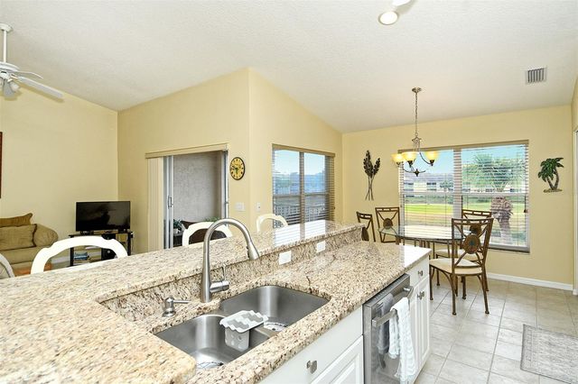 5370 HYLAND HILLS AVENUE 2724, Sarasota, FL 34241