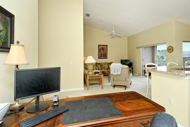 5370 HYLAND HILLS AVENUE 2724, Sarasota, FL 34241