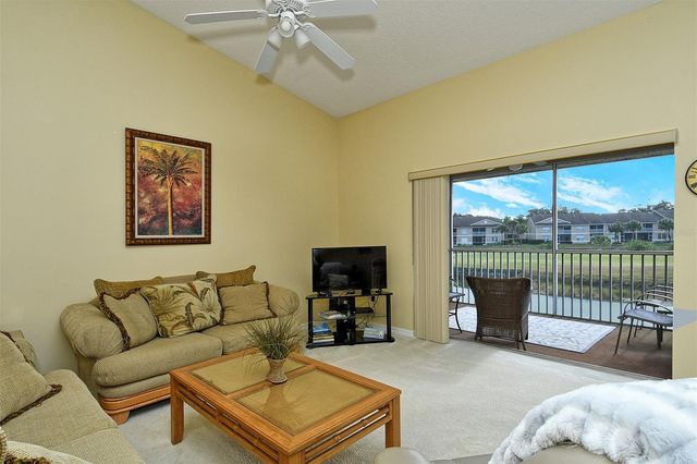 5370 HYLAND HILLS AVENUE 2724, Sarasota, FL 34241