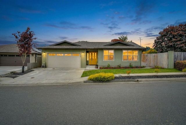 1777 Xavier Court, Fortuna, CA 95540