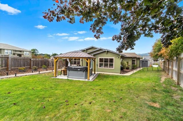 1777 Xavier Court, Fortuna, CA 95540