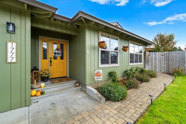 1777 Xavier Court, Fortuna, CA 95540