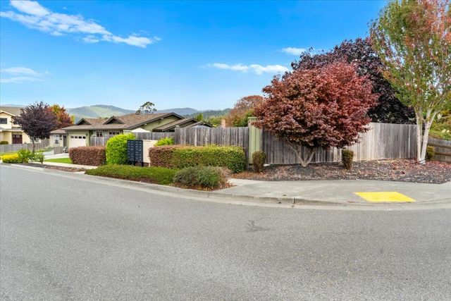 1777 Xavier Court, Fortuna, CA 95540