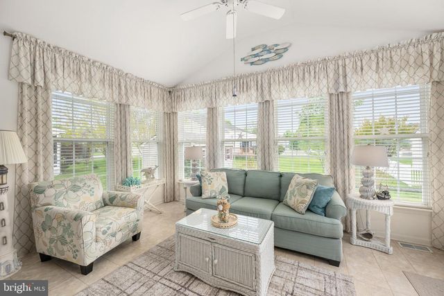 6 AINTREE DR, Lewes, DE 19958
