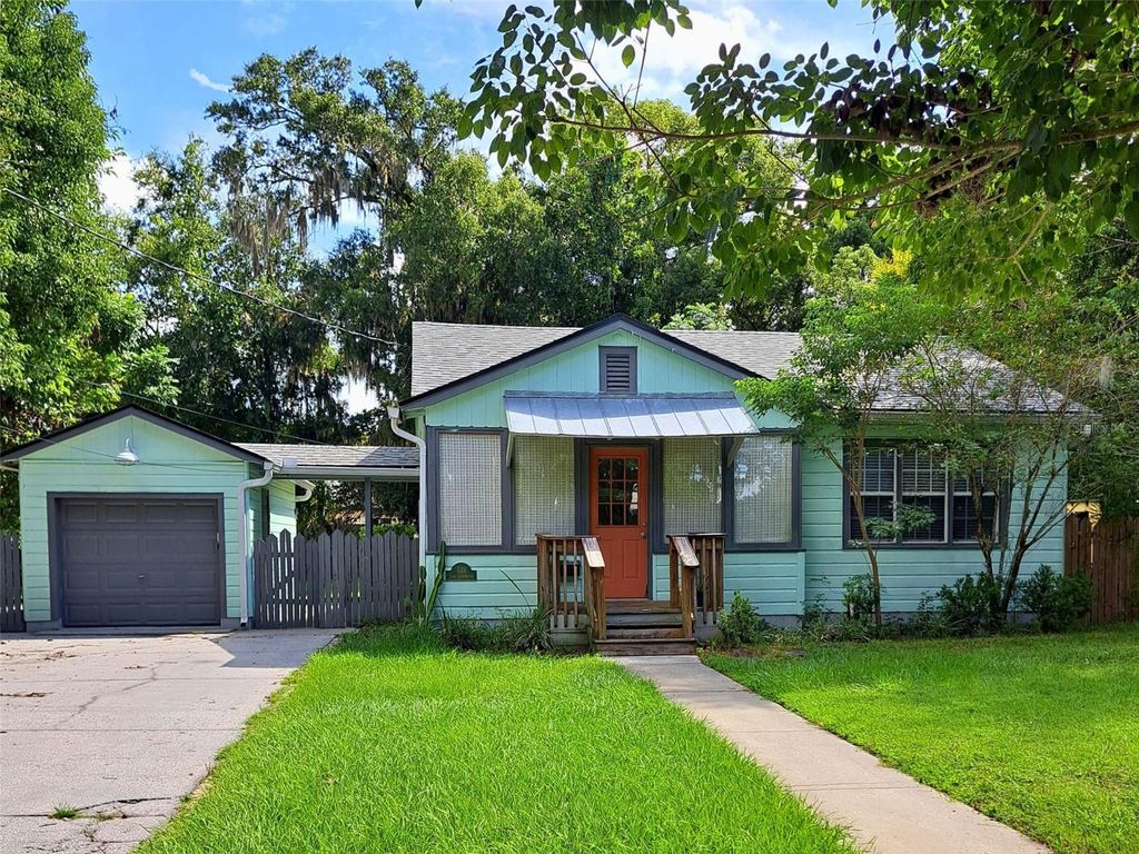 Image 1 of property listing at 533 LAKE COMO CIR, Orlando, FL 32803