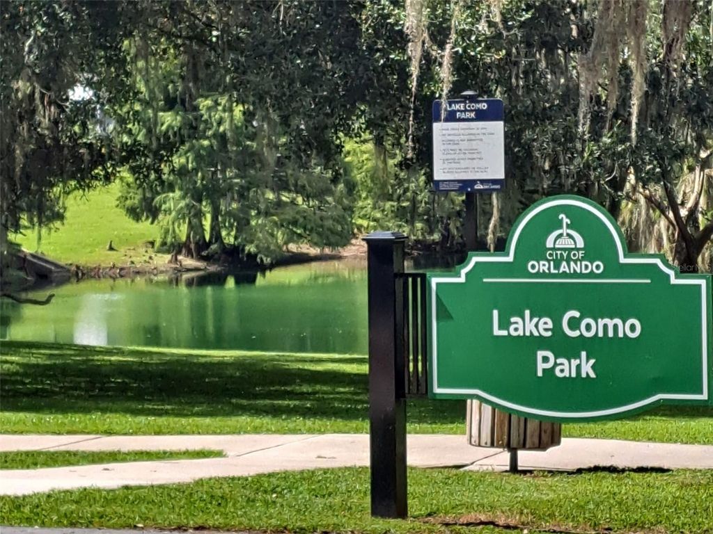 Image 5 of property listing at 533 LAKE COMO CIR, Orlando, FL 32803