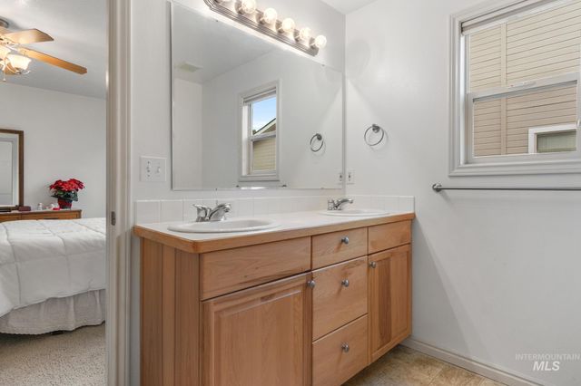 2150 W Stonefly Pl, Nampa, ID 83651