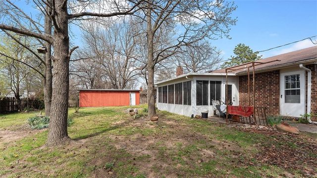 1300 Silent Grove Road, Springdale, AR 72762