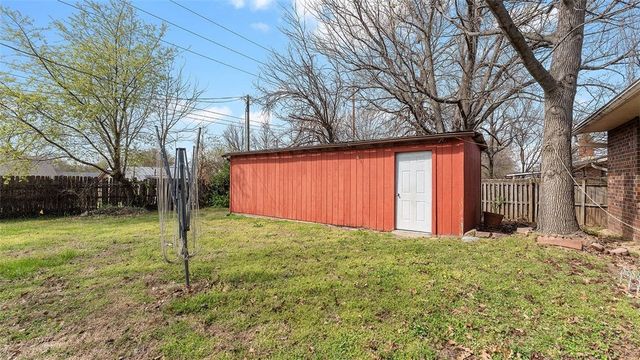 1300 Silent Grove Road, Springdale, AR 72762