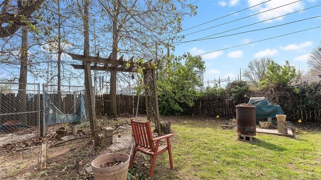 1300 Silent Grove Road, Springdale, AR 72762