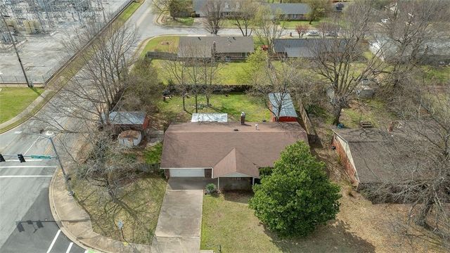 1300 Silent Grove Road, Springdale, AR 72762