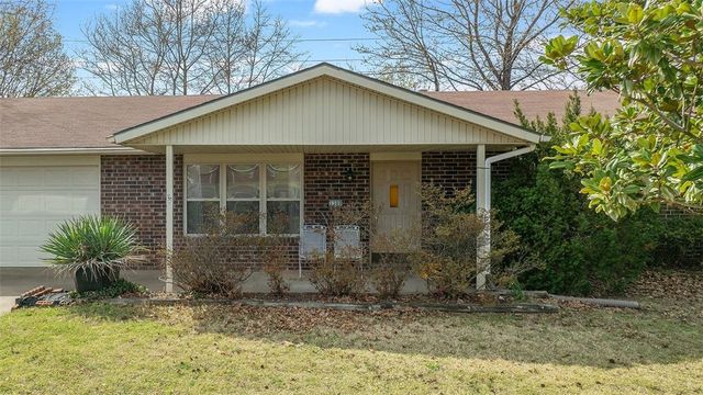1300 Silent Grove Road, Springdale, AR 72762