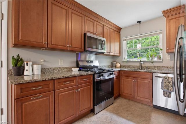 703 New Bern AVE, Hampton, VA 23669