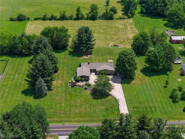 16385 Messenger Road, Chagrin Falls, OH 44023