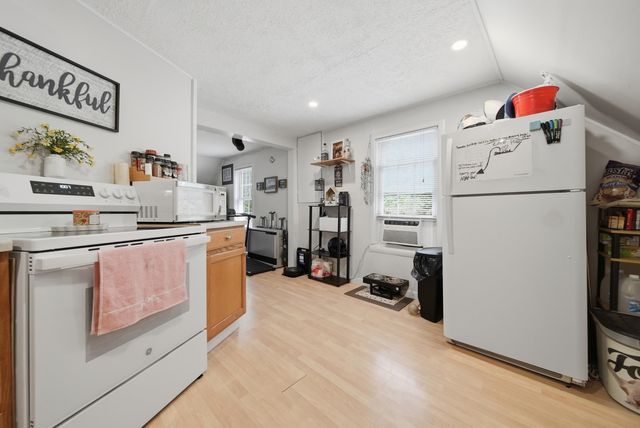 88 Chuck Street, Weare, NH 03281