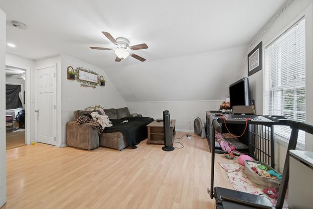 88 Chuck Street, Weare, NH 03281
