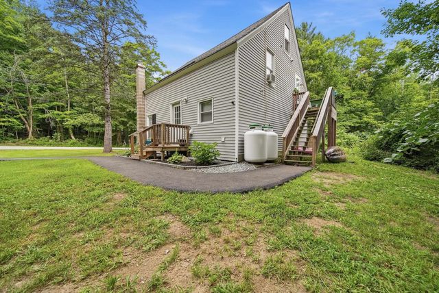 88 Chuck Street, Weare, NH 03281