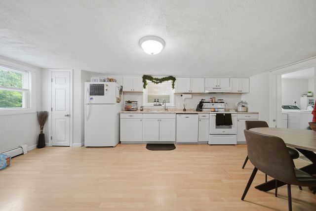 88 Chuck Street, Weare, NH 03281