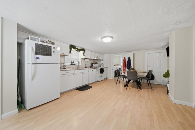 88 Chuck Street, Weare, NH 03281