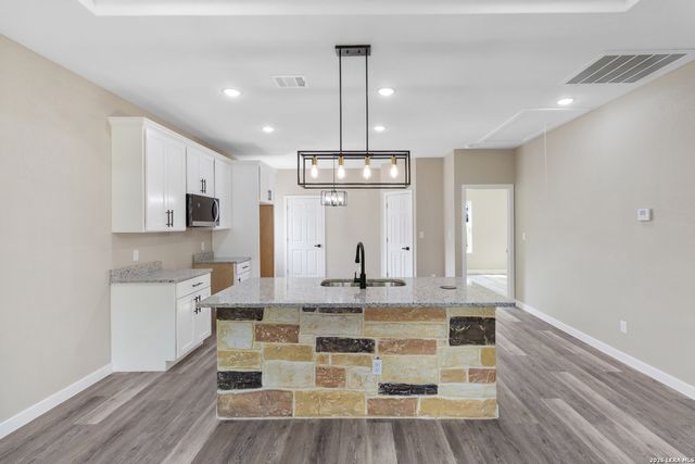 202 Segura, San Antonio, TX 78237