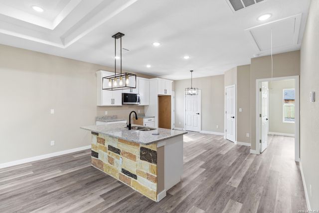 202 Segura, San Antonio, TX 78237