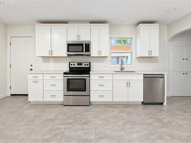 1341 N CLARK St, Cornelius, OR 97113