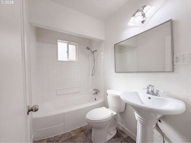 1341 N CLARK St, Cornelius, OR 97113