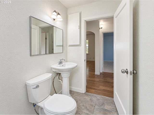 1341 N CLARK St, Cornelius, OR 97113