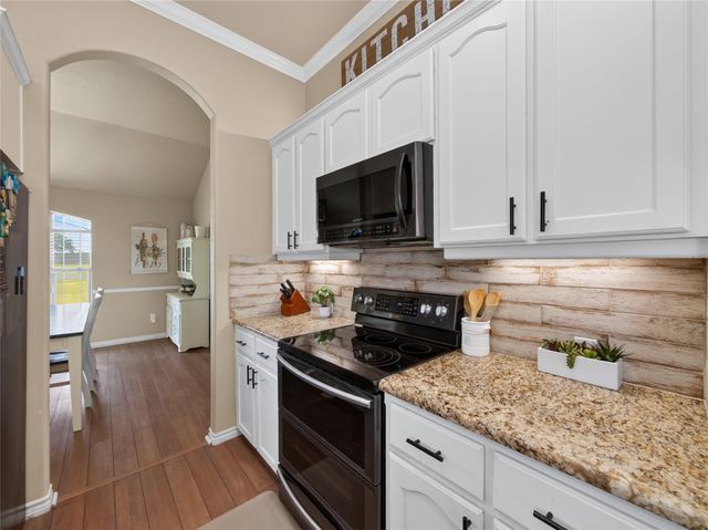 213 Sarahs LN, Liberty Hill, TX 78642