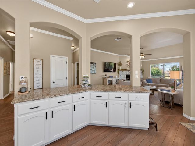 213 Sarahs LN, Liberty Hill, TX 78642
