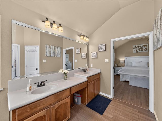 213 Sarahs LN, Liberty Hill, TX 78642