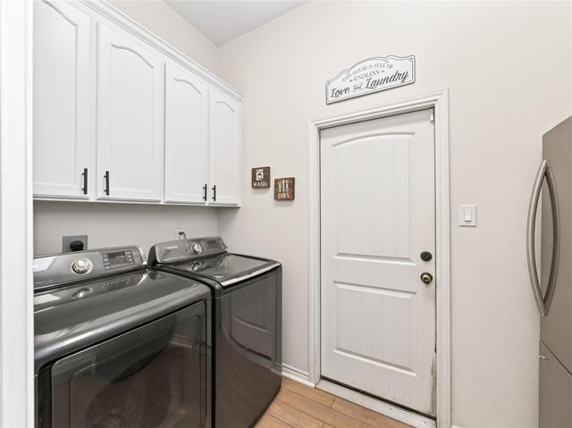 213 Sarahs LN, Liberty Hill, TX 78642
