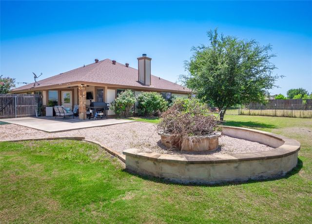 213 Sarahs LN, Liberty Hill, TX 78642