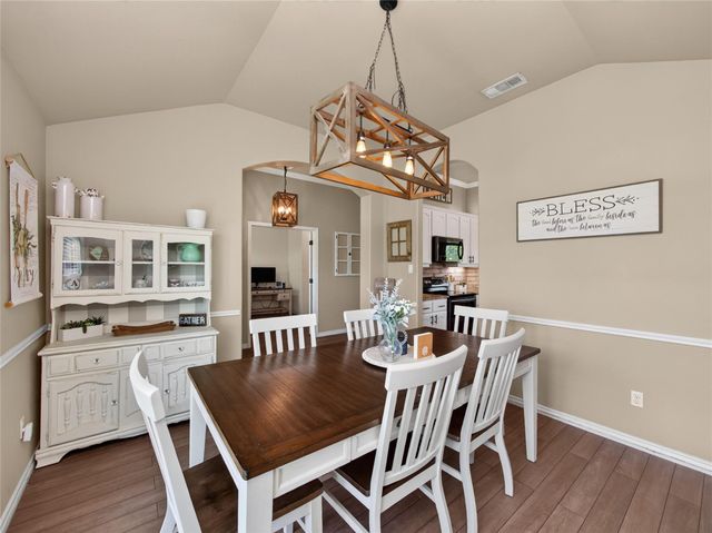 213 Sarahs LN, Liberty Hill, TX 78642