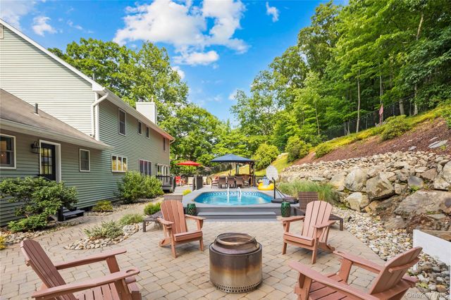 22 Pyngyp Road, Stony Point, NY 10980