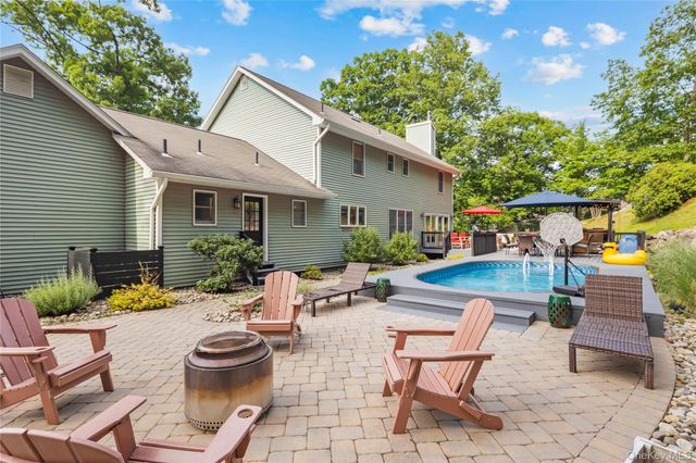 22 Pyngyp Road, Stony Point, NY 10980